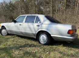 Mercedes-Benz SEL 560