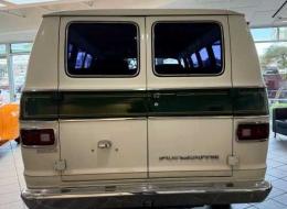 Plymouth Van Voyager