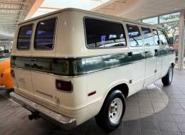 Plymouth Van Voyager