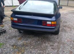 Porsche 944