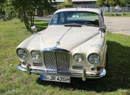 Jaguar 420