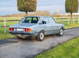 BMW Série 5 528i E12