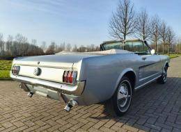 Ford Mustang V8 cabriolet