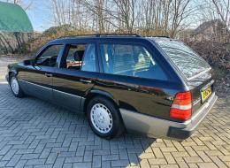 Mercedes-Benz TE 300