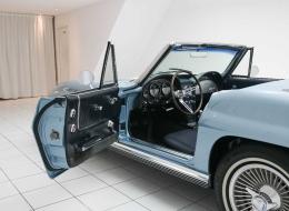 Chevrolet Corvette C2 Sting Ray Convertible Body-off restored