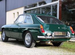 MG B GT