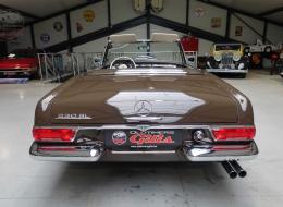 Mercedes-Benz 230 SL Pagode