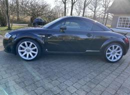 Audi TT Quattro Sport
