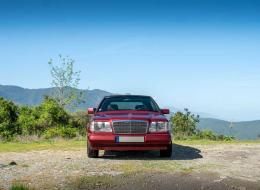 Mercedes-Benz CE 200 (A124)