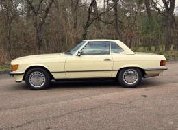 Mercedes-Benz SL 560