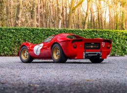 Ferrari 330 P4 Recréation