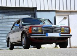 Mercedes-Benz 300 D 