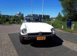 MG B