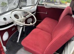 Volkswagen Combi Type 2 T1 Bus