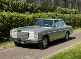 Mercedes-Benz CE 250 W114