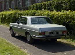 Mercedes-Benz CE 250 W114