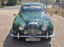 Daimler 250 V8 Saloon