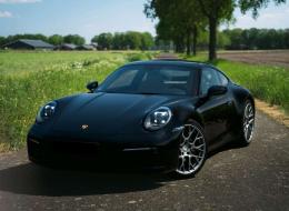 Porsche 992 Carrera 4