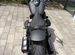 Moto Harley Davidson FLSTC