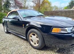 Ford Mustang V6 Cabriolet