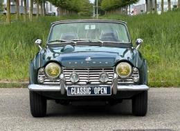 Triumph TR4