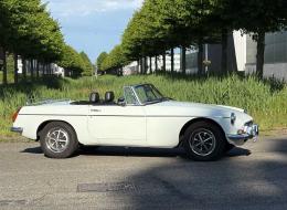 MG B 1800