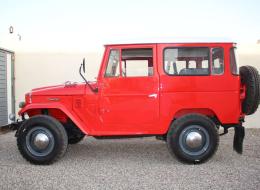 Toyota Land Cruiser FJ40