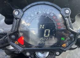 Moto Kawazaki Z650