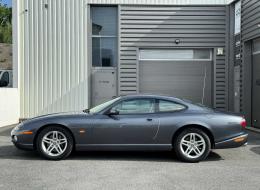 Jaguar XK8 X100 4.2 Coup&eacute; V8