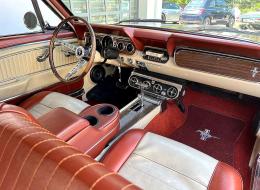 Ford Mustang V8 Fastback