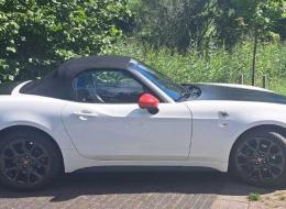 Abarth 124 Spider