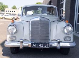 Mercedes-Benz 300 Adenauer