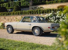 Mercedes-Benz SL 280 Pagode