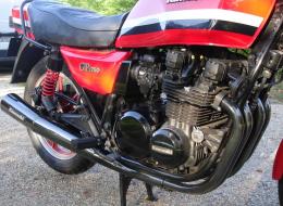 Moto Kawazaki 750 GPZ R1