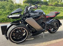 Moto  Lazareth LT410