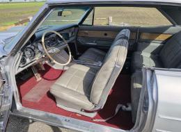 Buick Riviera V8 6.2 L