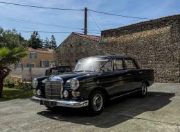 Mercedes-Benz 230 L6