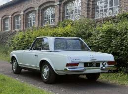 Mercedes-Benz SL 230 Pagode