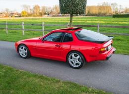 Porsche 944