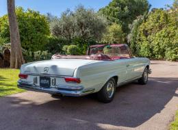 Mercedes-Benz SE 220 Cabriolet