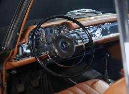 Mercedes-Benz SL 230 Pagode