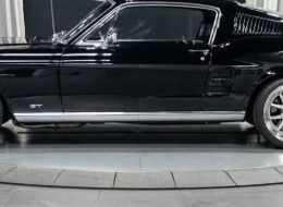 Ford Mustang FASTBACK CODE S