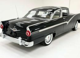 Ford Fairlane Crown Victoria 2 Door Hardtop