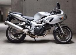 Moto Suzuki SV650S de 2002