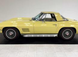 Chevrolet Corvette C2 Convertible