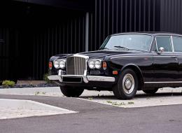 Bentley Saloon V8