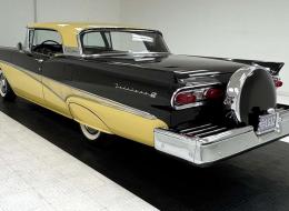 Ford Fairlane 500 Skyliner