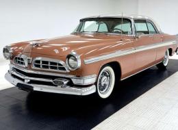 Chrysler New Yorker Deluxe Coupé Hardtop de 1955