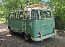 Volkswagen Combi T1 modifié 23 fenêtres « Samba »