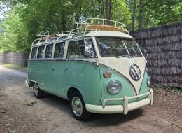 Volkswagen Combi T1 modifié 23 fenêtres « Samba »